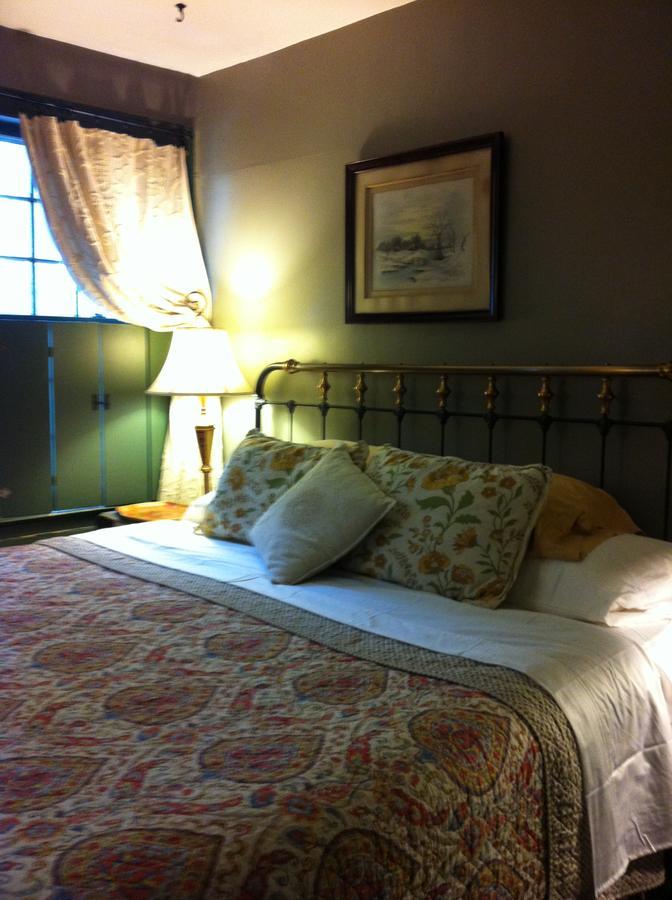 Innkeeper'S Place B&B Stafford 외부 사진