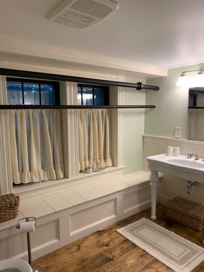 Innkeeper'S Place B&B Stafford 외부 사진